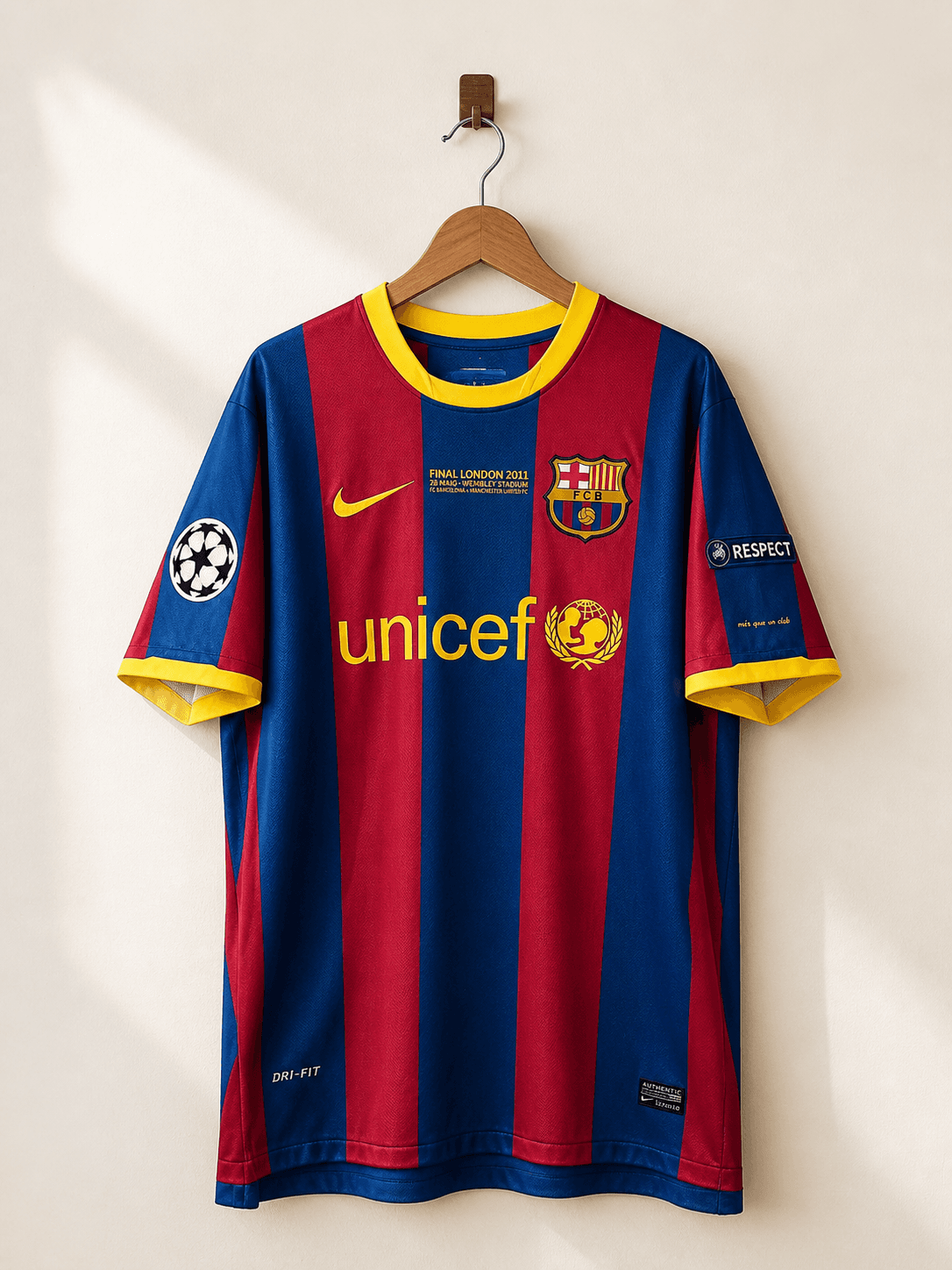 Front view of FC Barcelona 2011 UCL final Messi number 10 retro jersey